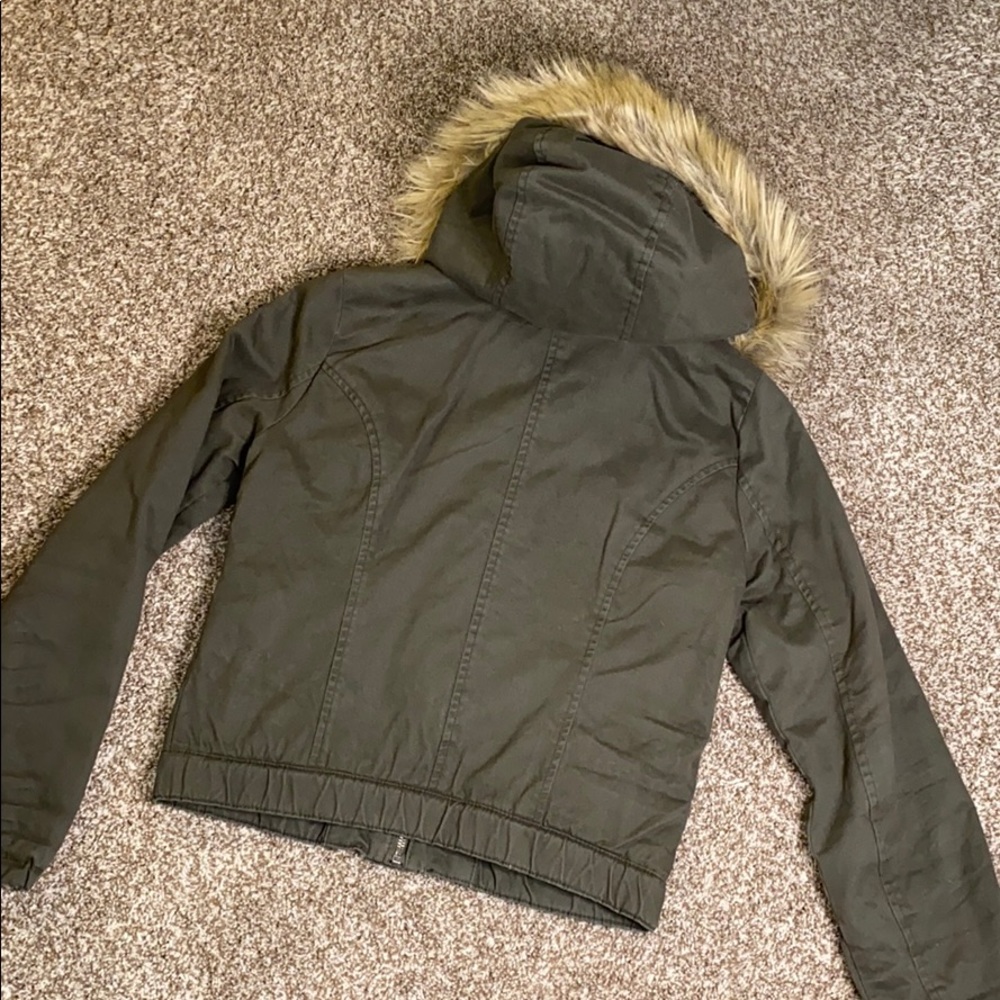 BRAND NEW: Women’s Hollister Jacket - Picture 6 of 11